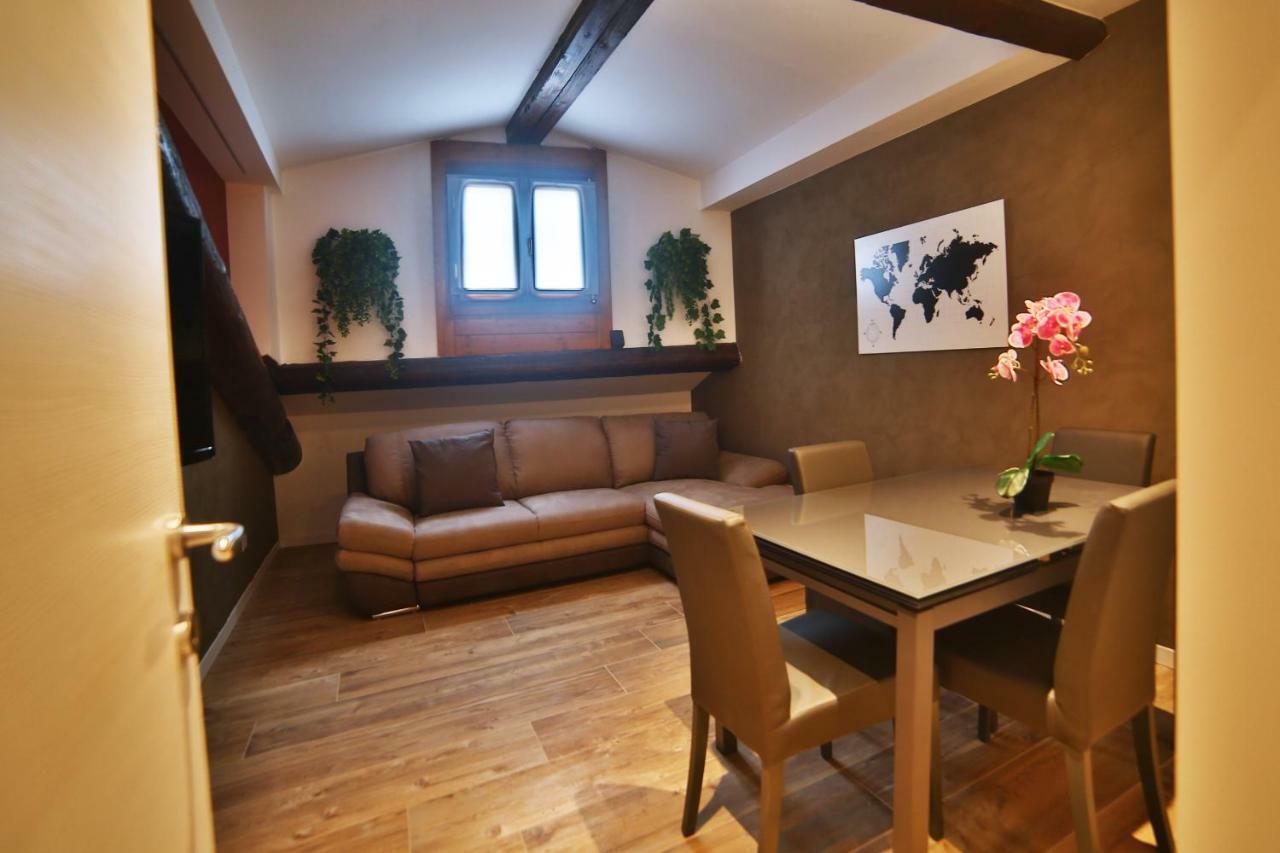 Ferienwohnung Garibaldi Fifty Attic Near Duomo Mailand Exterior foto